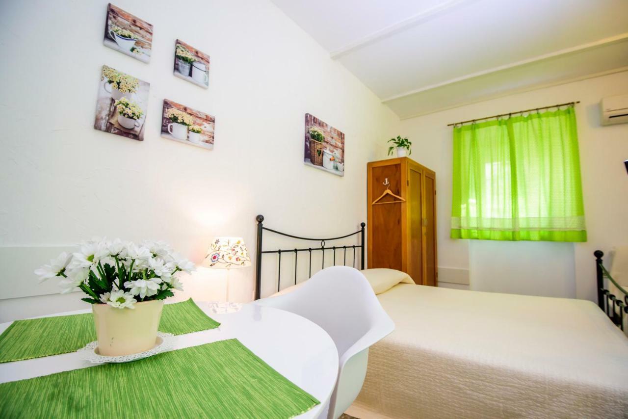 Rustica Apartments ชิเบนิก ภายนอก รูปภาพ