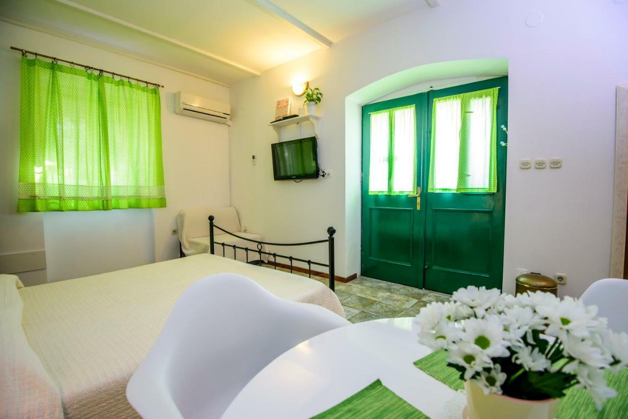 Rustica Apartments ชิเบนิก ภายนอก รูปภาพ